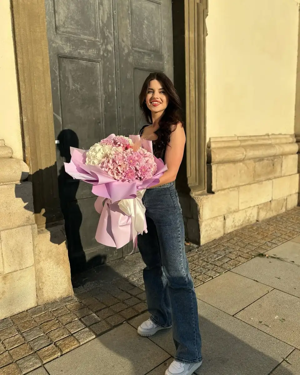 Ivy escort in Dubai